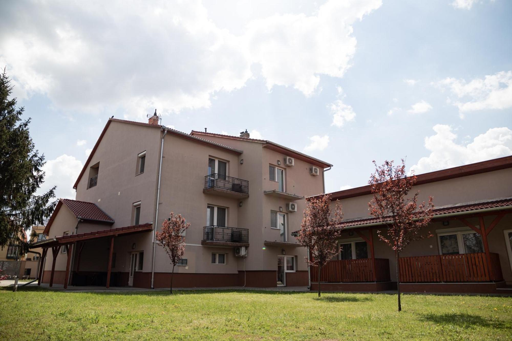Farkas Villa Apartmanok Morahalom Exterior photo